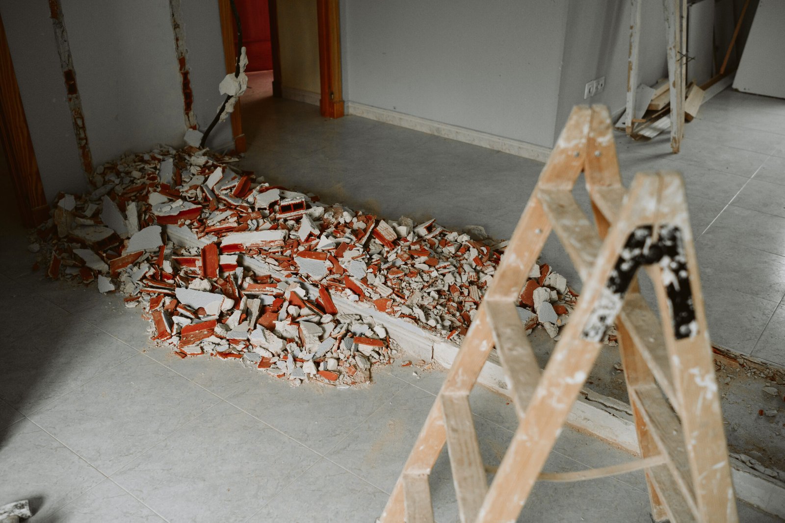 Abriss eines alten Gebäudes durch KS Dienstleistung in Leipzig